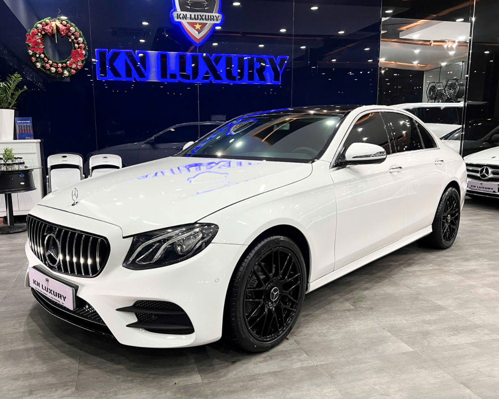 Mercedes E200 Lên Full Option E300 AMG 2018 – Đẳng Cấp, Sang Trọng – ODO 51.000km tại KN Luxury