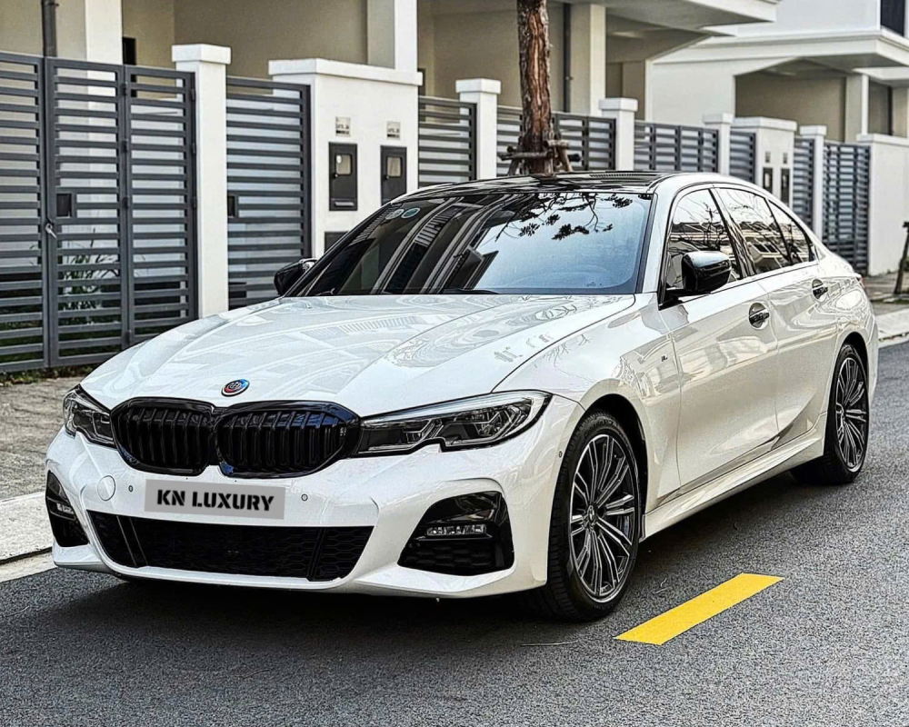 BMW 330i M Sport 2022 Đã Qua Sử Dụng – Xe Nhập Đức, Mới 20.000km, Bán Tại KN Luxury
