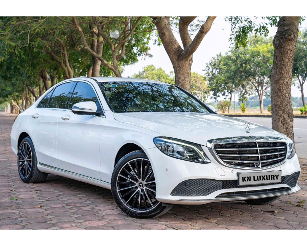 Mercedes Benz C200 Execlusive ,ODO chỉ 29.000km, tình trạng như mới tại KN Luxury