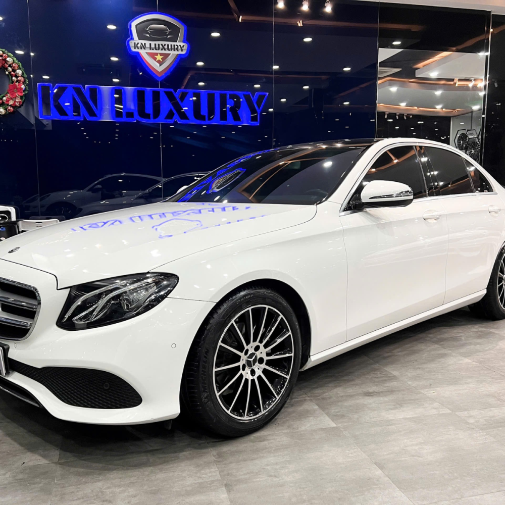 Mercedes Benz E180 2020 – Sedan Sang Trọng, ODO 46.000km – Sở Hữu Ngay Với Giá Hấp Dẫn!