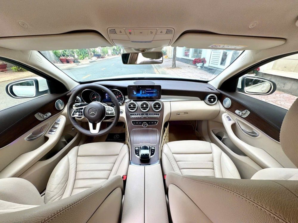 Mercedes-Benz C200 Exclusive 2020 – Đỉnh Cao Sang Trọng – ODO 48.000km – Giá Chỉ 1,099 Tỷ VNĐ tại KN Luxury - Hình ảnh 5
