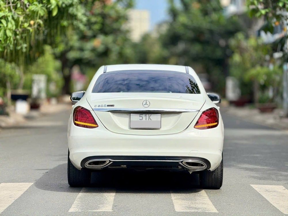 Mercedes-Benz C200 Exclusive 2020 – Đỉnh Cao Sang Trọng – ODO 48.000km – Giá Chỉ 1,099 Tỷ VNĐ tại KN Luxury - Hình ảnh 8