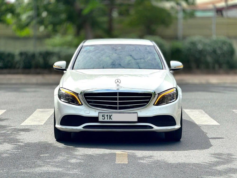 Mercedes-Benz C200 Exclusive 2020 – Đỉnh Cao Sang Trọng – ODO 48.000km – Giá Chỉ 1,099 Tỷ VNĐ tại KN Luxury - Hình ảnh 10