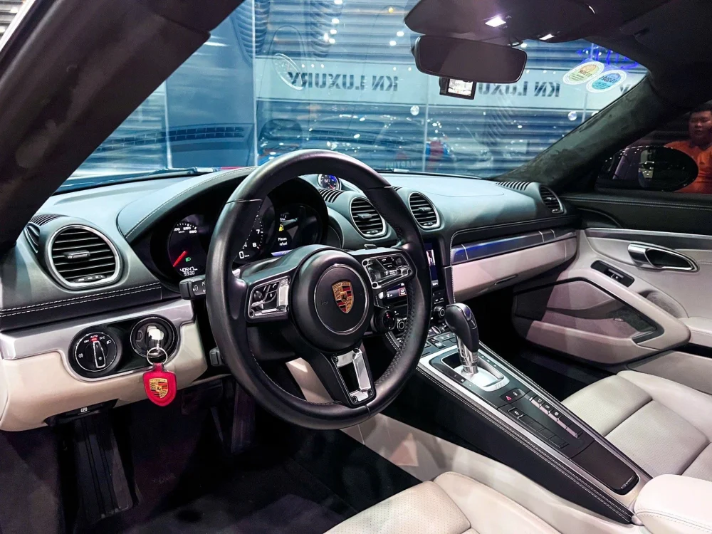 Porsche 718 Cayman Upgrade GTS 2017 – Mạnh Mẽ & Đẳng Cấp tại KN Luxury - Hình ảnh 2