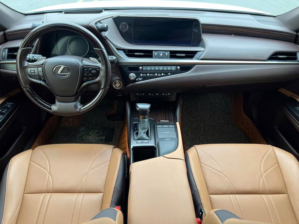 Lexus ES250 2021 Màu Trắng Sedan Hạng Sang Sang Trọng, Chạy Lướt 50.000 Km Giá Cực Tốt Tại KN Luxury - Hình ảnh 2