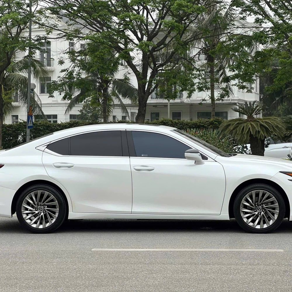 Lexus ES250 2021 Màu Trắng Sedan Hạng Sang Sang Trọng, Chạy Lướt 50.000 Km Giá Cực Tốt Tại KN Luxury
