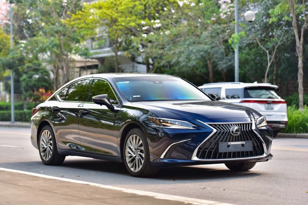 Lexus ES250 2022 Màu Xanh Sedan Hạng Sang Đáng tại KN Luxury