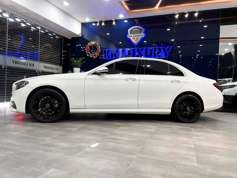 Mercedes E200 Lên Full Option E300 AMG 2018 – Đẳng Cấp, Sang Trọng – ODO 51.000km tại KN Luxury - Hình ảnh 18