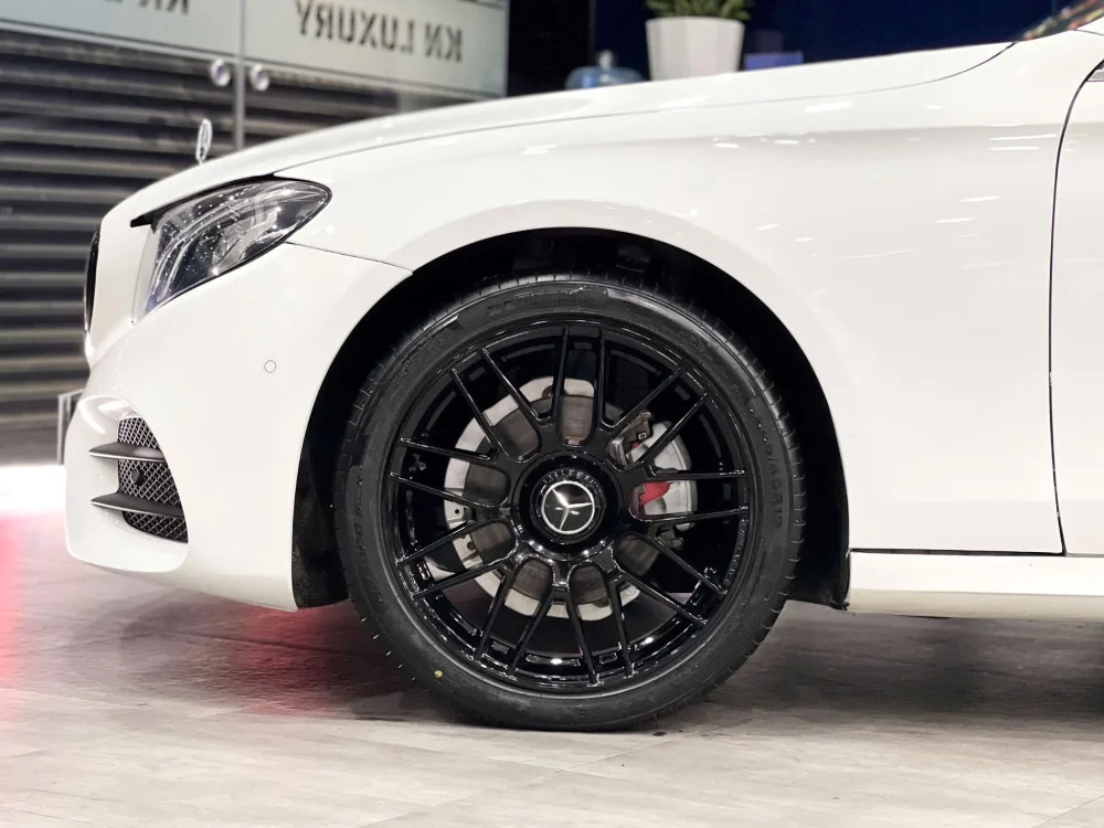 Mercedes E200 Lên Full Option E300 AMG 2018 – Đẳng Cấp, Sang Trọng – ODO 51.000km tại KN Luxury - Hình ảnh 4