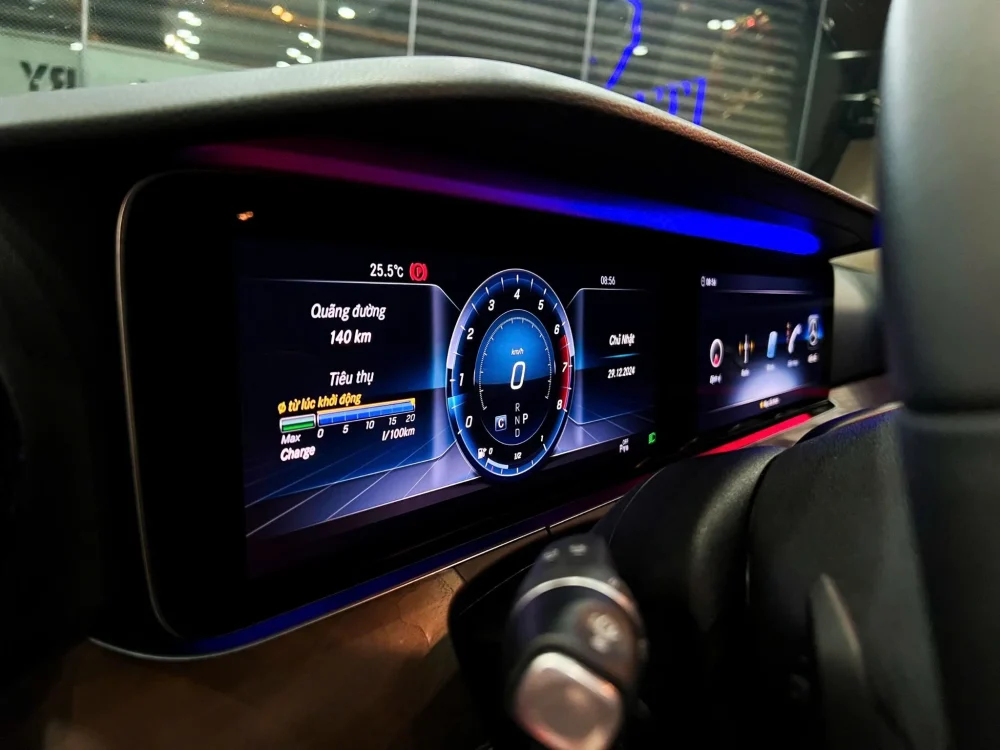 Mercedes-Benz E200 2018: Sedan Hạng Sang Vẫn "Hot" Với ODO 51.000km Đáng Tiền Tại KN Luxury - Hình ảnh 5