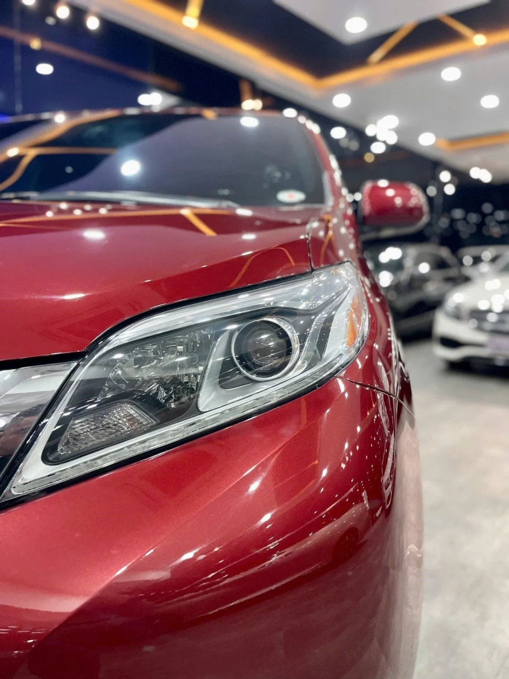 Toyota Sienna 2010: MPV Gia Đình Bền Bỉ, Giá Tốt – ODO 90.000km tại KN Luxury - Hình ảnh 12