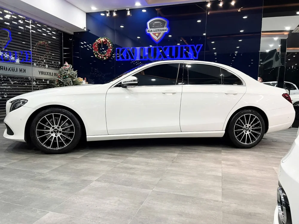 Mercedes Benz E180 2020 – Sedan Sang Trọng, ODO 46.000km – Sở Hữu Ngay Với Giá Hấp Dẫn! - Hình ảnh 14