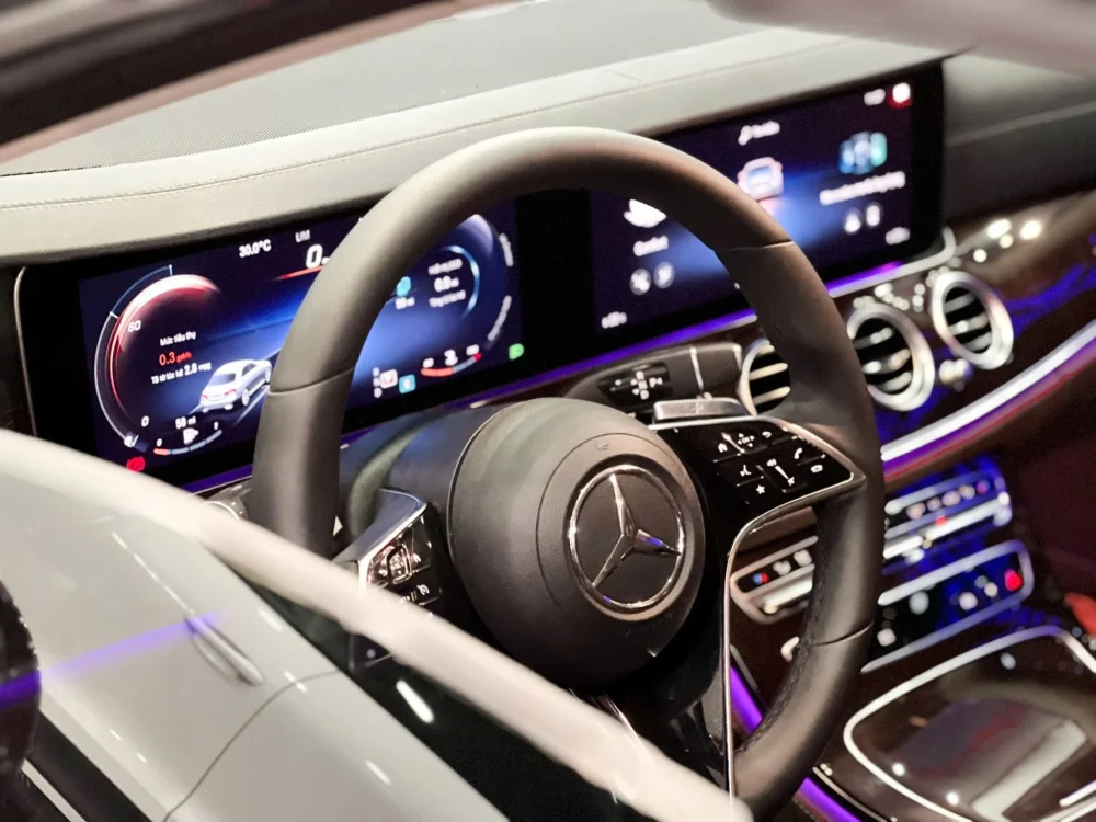 Mercedes E200 V1 2022 – Sang Trọng, Đẳng Cấp, Chỉ 50.000km – Sở Hữu Ngay! - Hình ảnh 3
