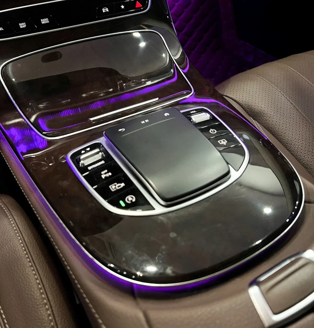 Mercedes E200 V1 2022 – Sang Trọng, Đẳng Cấp, Chỉ 50.000km – Sở Hữu Ngay! - Hình ảnh 14
