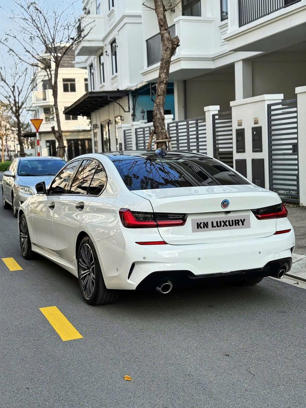BMW 330i M Sport 2022 Đã Qua Sử Dụng – Xe Nhập Đức, Mới 20.000km, Bán Tại KN Luxury - Hình ảnh 12