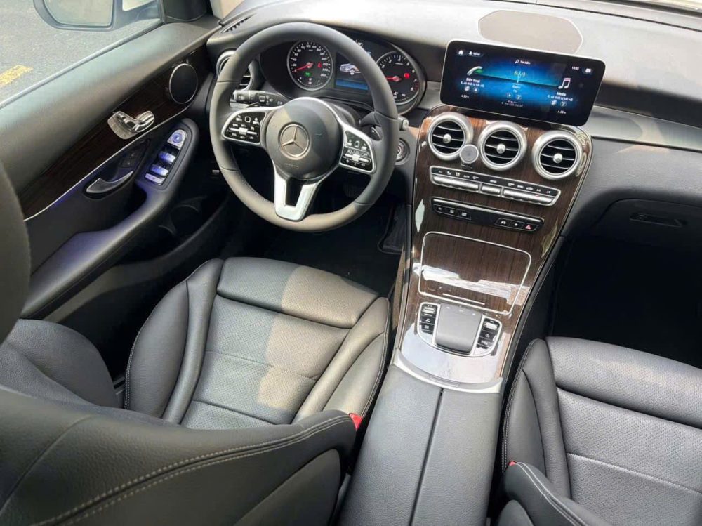 Mercedes Benz GLC200 2021 – SUV Sang Trọng, ODO 30.000km, Giá Hấp Dẫn Tại KN Luxury - Hình ảnh 2