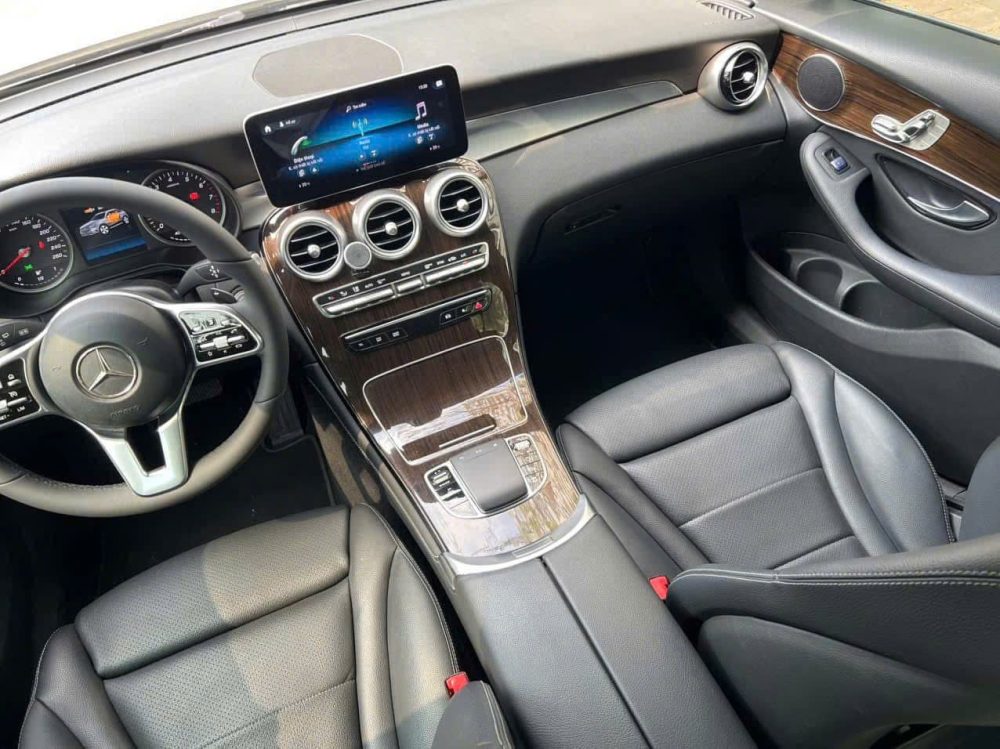 Mercedes Benz GLC200 2021 – SUV Sang Trọng, ODO 30.000km, Giá Hấp Dẫn Tại KN Luxury - Hình ảnh 3