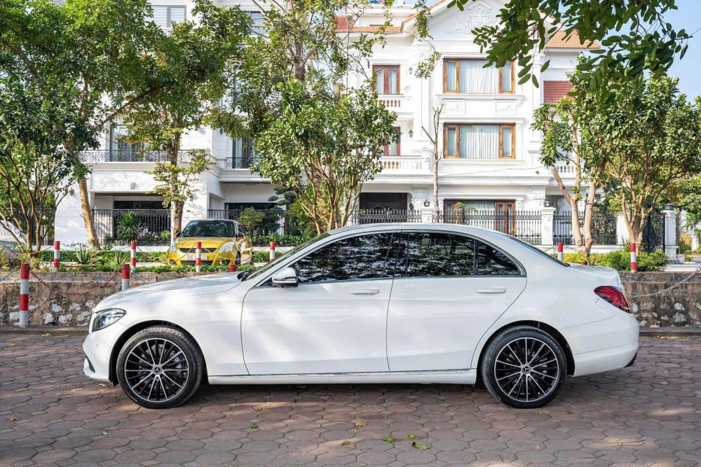 Mercedes Benz C200 Execlusive ,ODO chỉ 29.000km, tình trạng như mới tại KN Luxury - Hình ảnh 4