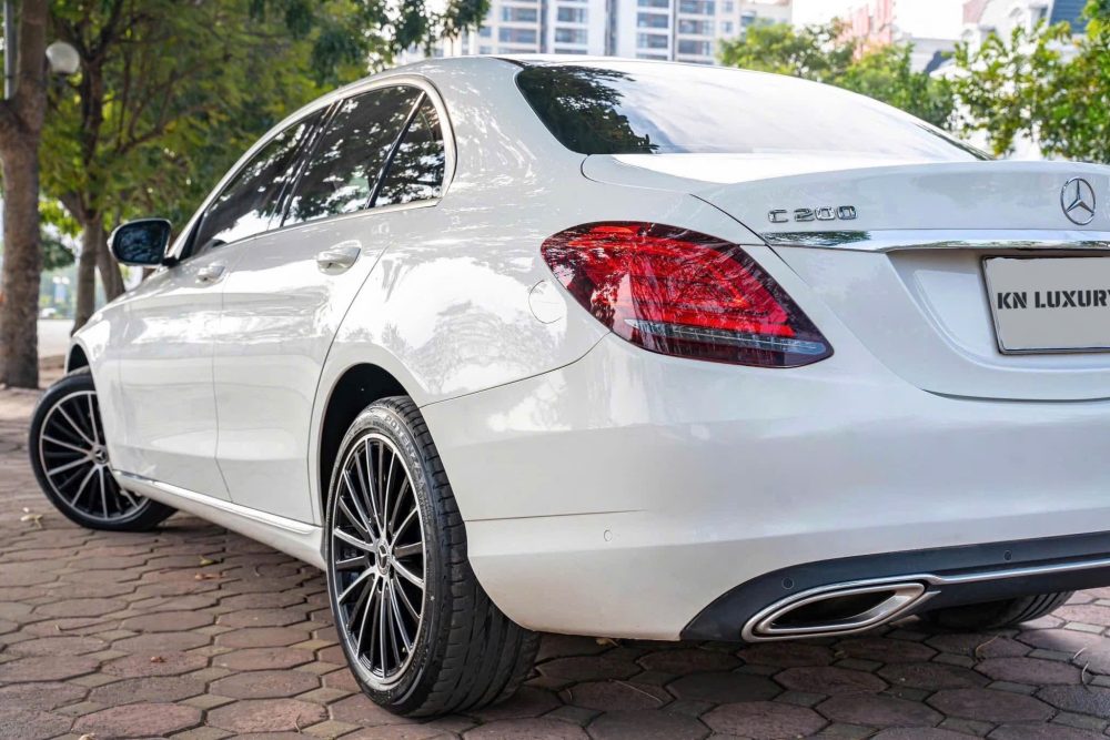 Mercedes Benz C200 Execlusive ,ODO chỉ 29.000km, tình trạng như mới tại KN Luxury - Hình ảnh 3