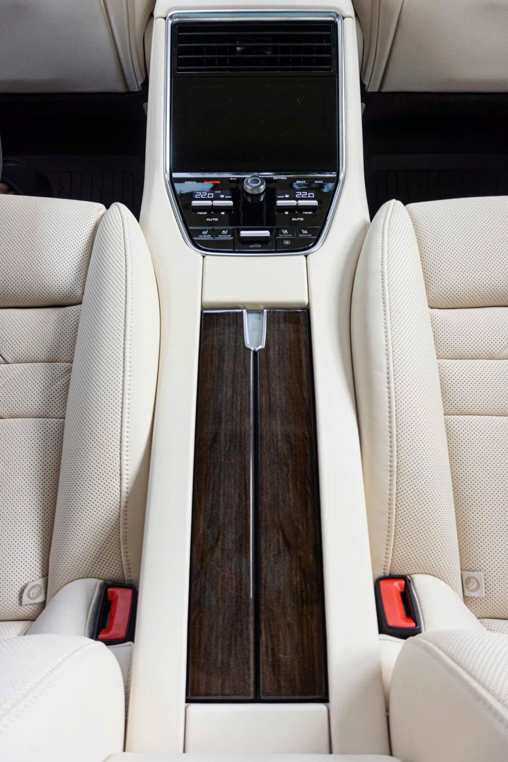 Porsche Panamera 4 Executive 2022: Sedan Thể Thao Đẳng Cấp Đáng Sở Hữu tại KN Luxury – ODO 30.000km - Hình ảnh 8