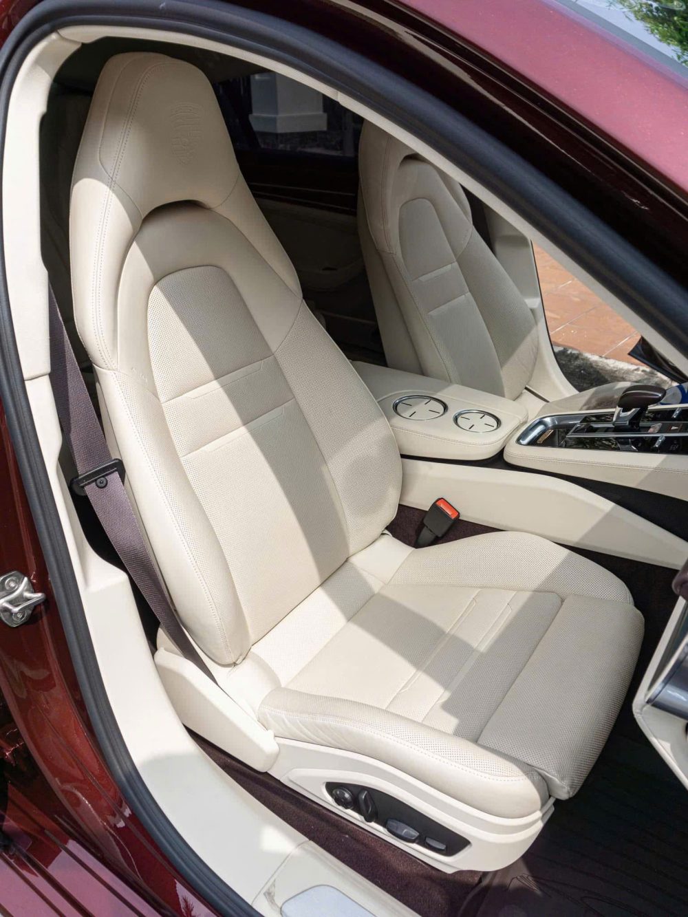 Porsche Panamera 4 Executive 2022: Sedan Thể Thao Đẳng Cấp Đáng Sở Hữu tại KN Luxury – ODO 30.000km - Hình ảnh 2