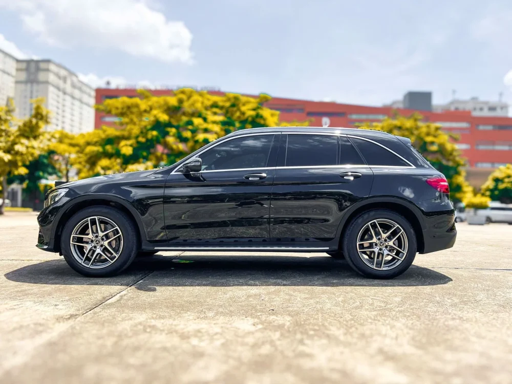 Mercedes-Benz GLC 300 4Matic 2018: SUV Hạng Sang Cũ Đáng Mua tại KN Luxury – ODO 45.000km - Hình ảnh 15