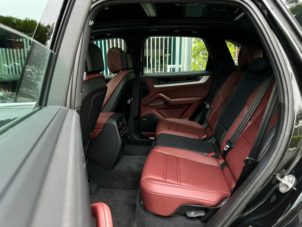 Porsche Cayenne 2024 Lướt 20.000km Tại KN Luxury, Quận 7 - Giá Tốt Nhất, Cam Kết Chất Lượng! - Hình ảnh 6