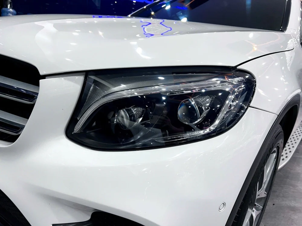 Mercedes-Benz GLC300 AMG 2017 Trắng Nội Thất Nâu, Cực Đẹp ODO 66.000km tại KN Luxury - Hình ảnh 12