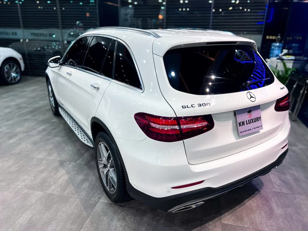 Mercedes-Benz GLC300 AMG 2017 Trắng Nội Thất Nâu, Cực Đẹp ODO 66.000km tại KN Luxury - Hình ảnh 9