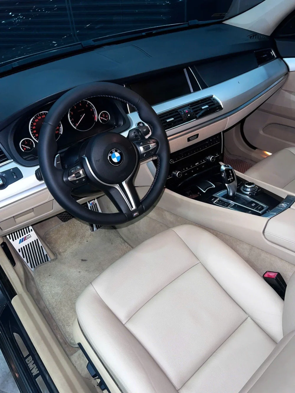 BMW 528i GT 2013 – Xe Đức Sang Trọng,Nâng Cấp Thể Thao, Giá Hấp Dẫn tại KN Luxury - Hình ảnh 10