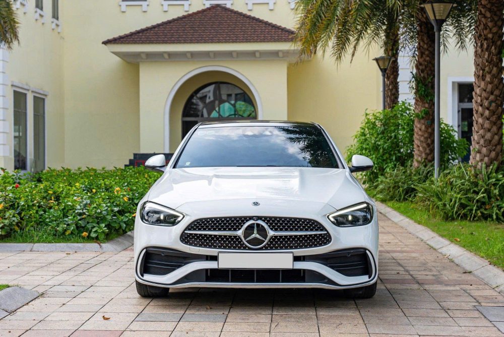 Mercedes-Benz C300 AMG 2022 – Sedan Thể Thao Sang Trọng tại KN Luxury