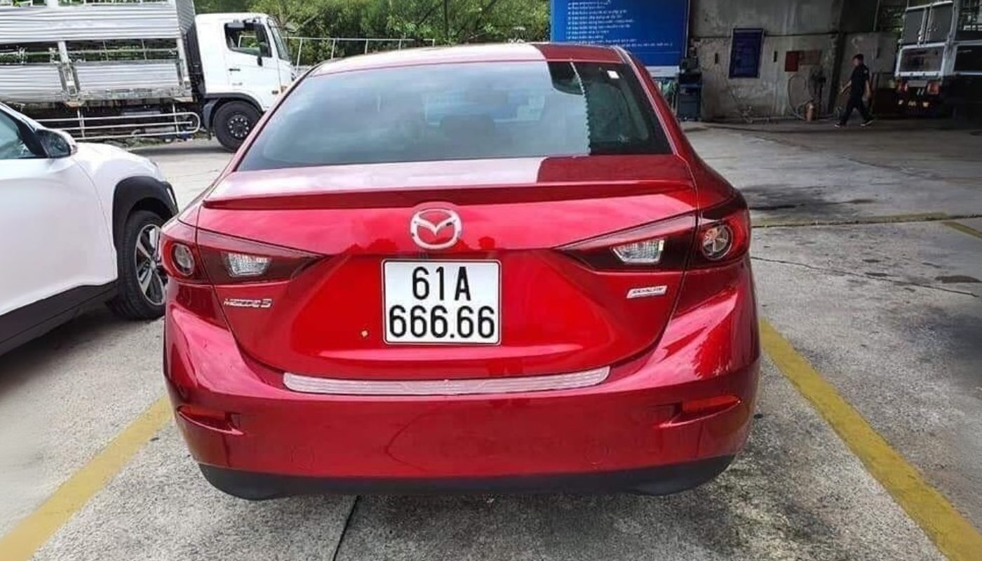 mệnh Thủy hợp với biển số xe nào?