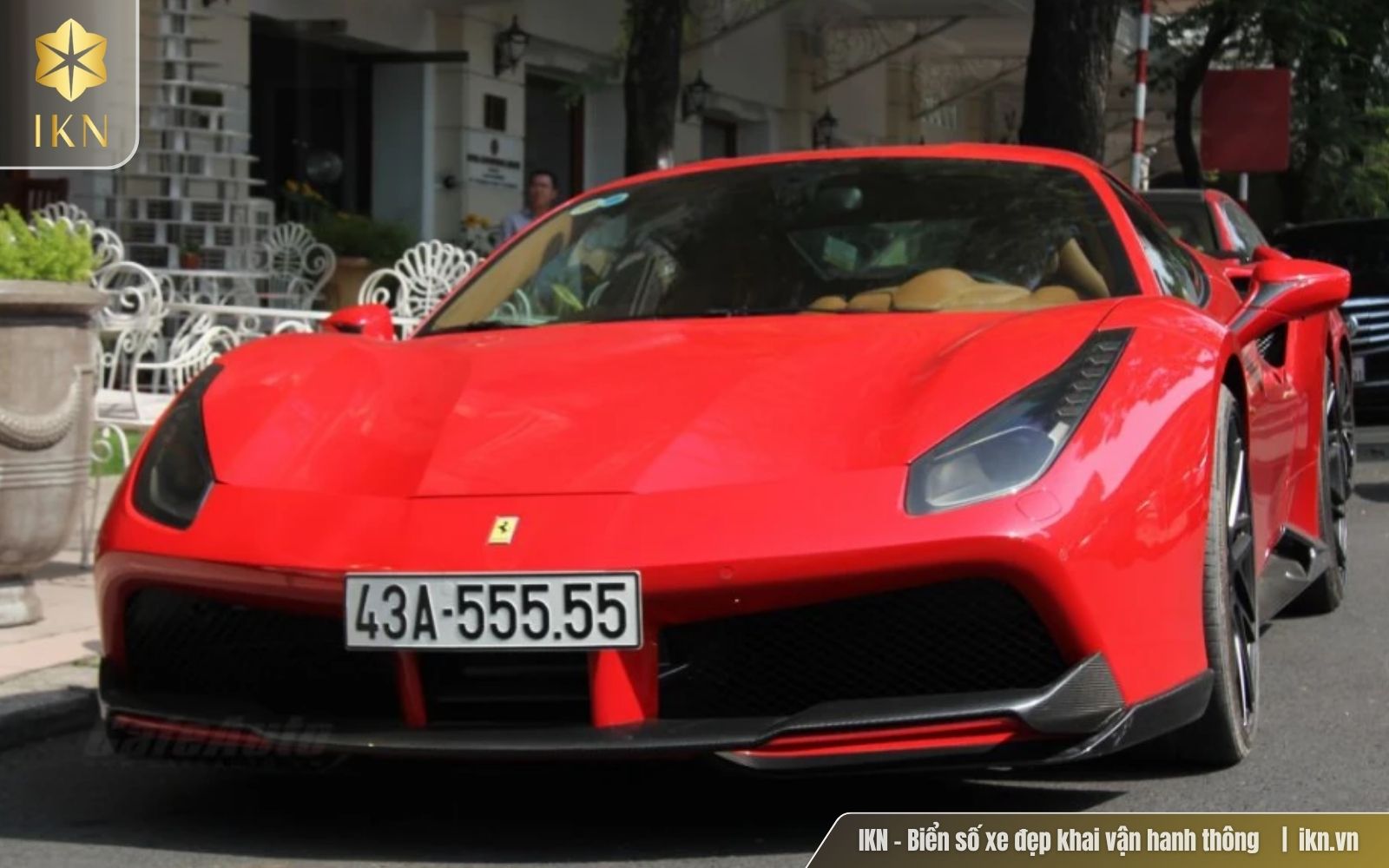 Biển số Ngũ Quý 5 gắn trên siêu xe Ferrari 488 GTB